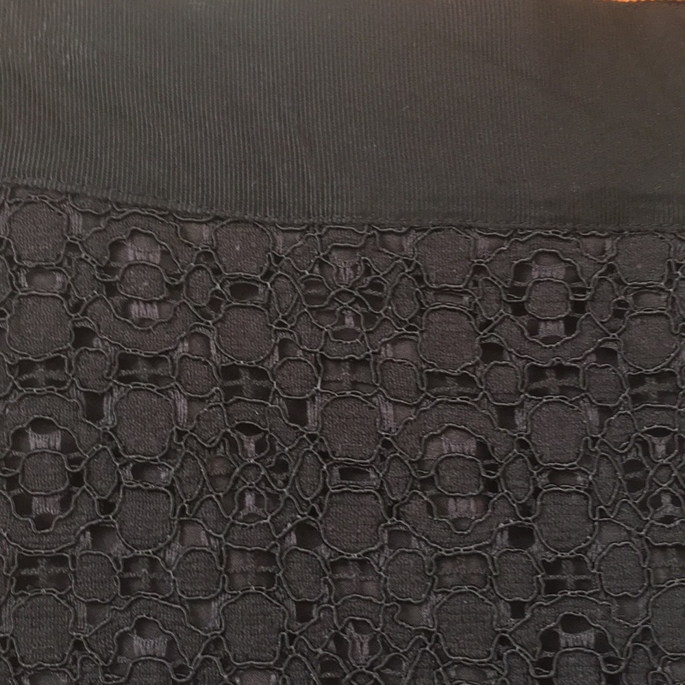 Black lace mini skirt - Picture 2 of 2
